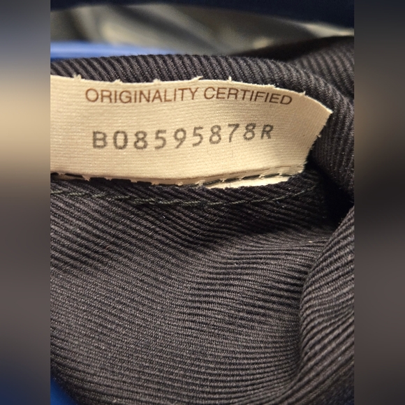 Bottega Veneta Intrecciato Leather Messenger Bag With COA Authentication - Picture 16 of 16